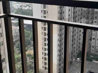 disewakanl apartemen studio fullfurnise harga miring podomoro golf view cimanggis