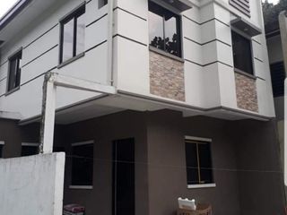 3 Bedroom Semi-Furnished House for Rent in Amparo Village Caloocan -AJCF