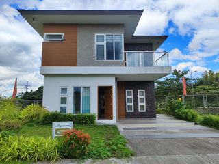 4BR Single Detached House for Sale in Alegria Loma de Gato Marilao Bulacan -AJCV