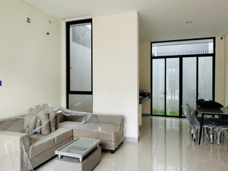 Miranda Jual & Sewa Rumah Impian Cluster Sentarum Asya JGC Semi Furnished dengan Smart Door Lock