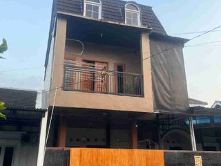 🔥 JUAL CEPAT! RUMAH 3 LANTAI FULL FURNISHED DI PURWOKERTO – CUMA Rp850 JUTA, TINGGAL BAWA KOPER!