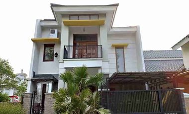 Dijual Rumah Mewah Semi Furnished di Banjar Wijaya Tangerang