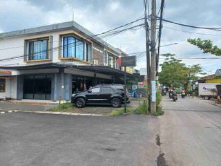 Ruko 2 1/2 Lantai di Pusat Perniagaan Cikoneng Bandung