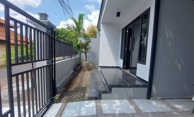 DIJUAL RUMAH SIAP HUNI - TAMAN GRIYA JIMBARAN, KUTA SELATAN BADUNG (ES)