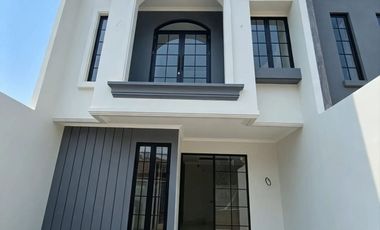 S723A Rumah Mewah Lingkungan Nyaman Billymoon Pondok Kelapa Jakarta Timur