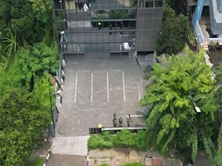 Dijual Gedung Komersil Slipi Jakarta Barat - Cocok Utk Office, Showroom, Bengkel, Studio, Klinik