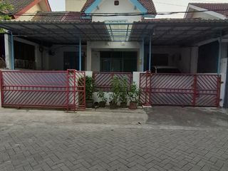 Rp 1,7M, Dijual Rumah di Griya Kencana 2, Semi Furnished, SHM, Dekat Akses Tol