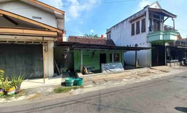 Dijual Rumah Jajar Solo Laweyan Surakarta