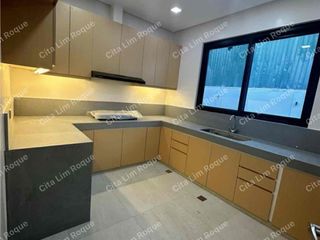 HOUSE FOR LEASE