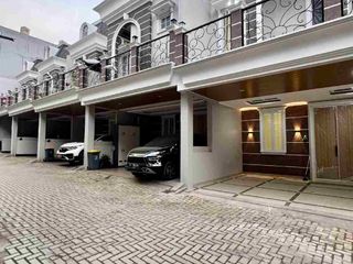 RUMAH MURAH AKSES PINGGIR JALAN DI JAGAKARSA JAKSEL