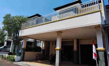 Rumah Mewah di Cluster Elite Palagan - Is