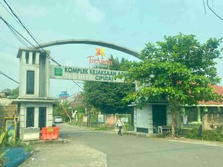 Tanah darat/kavling 1250m² siap pake, di kompleks Kejaksaan Agung ciputat cipayung tangerang selatan