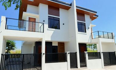 Sta. Rosa Heights Townhouse for sale in Silang Cavite