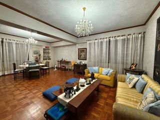 Eurovilla 3, Salcedo Makati: 3BR Unit for Sale!