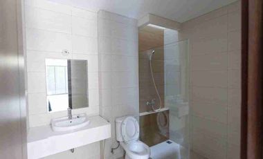 TERMURAH !! DIJUAL Rumah Suvarna Sutera di jalan utama 12X25