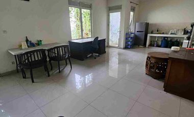 TERMURAH !!!  Jual rumah Suvarna Sutera 2 lantai 10 x 20