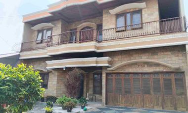 ​Di jual Rumah Klasik 2 Lantai di perumahan dpr pribadi ri joglo, Garasi & halaman Luas + Akses Mudah