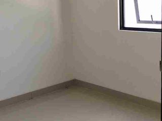 RUMAH DUA LANTAI SIAP HUNI DI JUAL ATAU DI SEWAKAN DIGRAND CITY