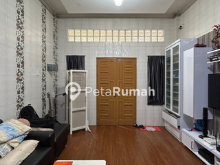DISEWAKAN TOWNHOUSE JALAN METAL RAYA KOMPLEK CEMARA RESIDENCE - DAERAH KRAKATAU (DEWI NATALIA)