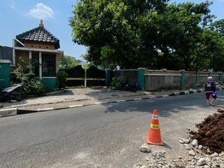 Disewakan Gudang Strategis di Jl. Pemuda Depok – Parkiran Luas, Cocok untuk Ekspedisi, Toko Retail