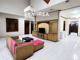 RUANG USAHA + RUMAH TINGGAL DIJUAL DI SOLO DEKAT PURA MANGKUNEGARAN