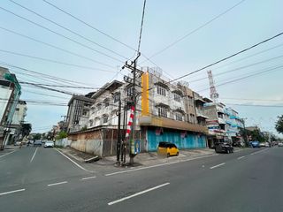 Ruko Gandeng 4 di Jalan Thamrin ( Simpang Gandhi )