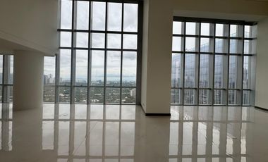 For Sale 4 Bedroom Aquaview Villa in Park Central Towers