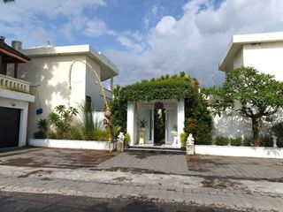 Dijual Komplek Villa 6 Unit 18 Kamar Dewi Sri Legian – Dekat Seminyak & Kuta, High Occupancy