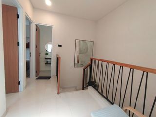 Rumah 2 lantai di jl raya ciputat