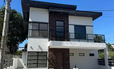 Own This Elegant 4 Bedroom Home in Solen Residences, Sta. Rosa Laguna - R1653
