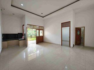 Rumah 8x25 Meruya Utara Bebas Banjir - Siap Huni.