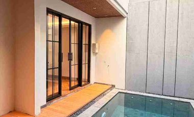 DIJUAL RUMAH SEMI VILLA DALAM CLUSTER PREMIUM DEKAT SANUR DAN MALL BALI GALERIA, ADA CLUBHOUSE, FREE KANOPI & POOL
