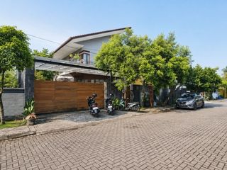 Rumah bagus dalam cluster one gates Batununggal indah