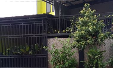 Dijual rumah tingkat 3 lantai lokasi strategis dekat pintu tol karang tengah Ciledug