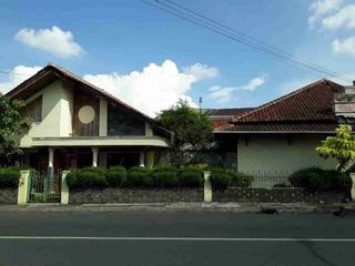 Rumah di Main Road Cihideung Tasikmalaya