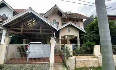 Di Jual Rumah Luas di Jalan Utama Kemang Pratama 2 Bekasi