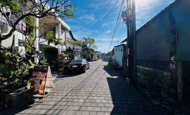 Dijual kost lantai 2 furnished dekat dengan bandara dan mall lokasi di glogor carik Denpasar