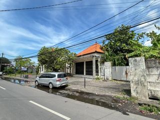 Dijual Tanah Bonus Bangunan Area Denpasar Selatan Lokasi Komersil