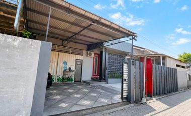 Rumah Dijual Murah Dengan Tanah Luas Lokasi Di Plemburan Dekat UGM