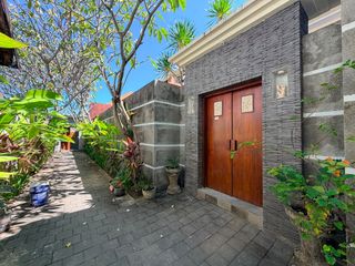 VILLA MODERN DI PUSAT KERAMAIAN PETITENGET, SEMINYAK