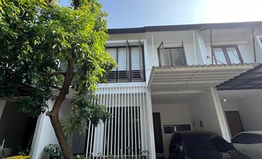 Rumah 2 Lantai di Jagakarsa Jakarta Selatan. Dalam Cluster, SHM
