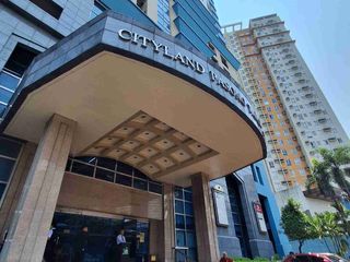 RARE FIND: 150 sqm Ready-to-Use High-Floor Office Space in Makati