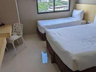 Semi-Furnished Studio Condo for Sale in Viceroy, BGC Taguig
