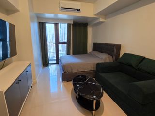 Mandani Bay Studio plus with balcony fully furnished for rent (Cebu Mandaue)
