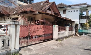 DIJUAL RUMAH STRATEGIS DI JALAN NANGKA UTARA, DENPASAR, BALI