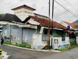 RUMAH HOOK LUAS DI DALAM KOTA PURWOKERTO — HARGA TANAH SAJA! 🔥