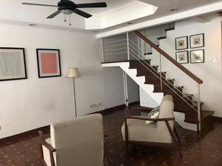 HOUSE AND LOT FOR SALE IN AMAPOLA PALM VILLAGE MAKATI