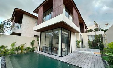 Di jual villa di pantai nyanyi tababan dekat canggu bali