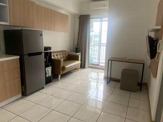 DIJUAL ATAU DISEWA SEGERA 02 BEDROOM APARTEMEN M TOWN GADING SERPONG UNIT TERAWAT TOP FLOOR