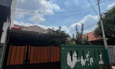 Dijual Cepat Rumah 2lt Strategis di lokasi premium Pejaten Timur Jakarta Selatan